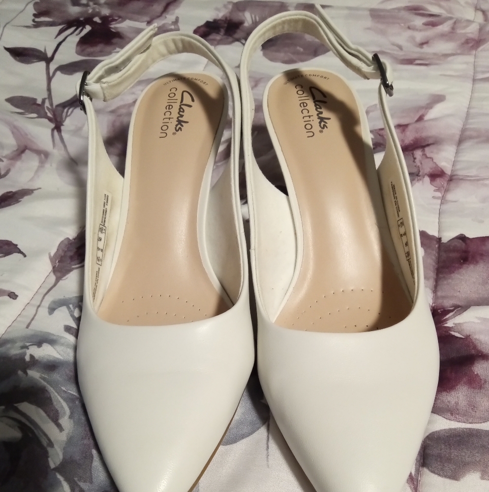 CLARKS COLLECTION